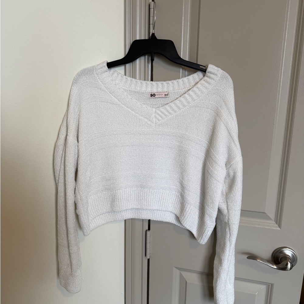 SO White V-Neck Cropped Knit Sweater